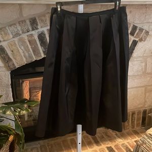 Trina Turk size 8 black silk skirt